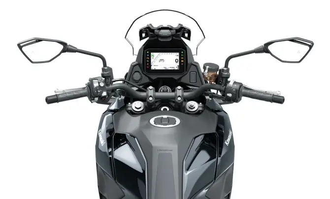 Versys 900