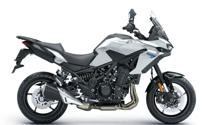 Versys 900