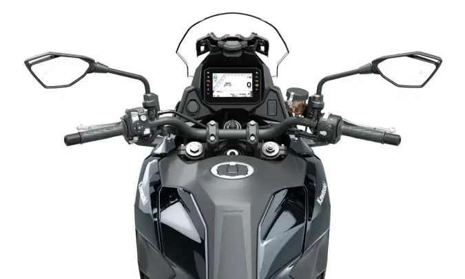 Versys 900