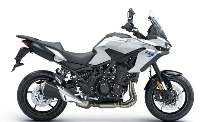 Versys 900