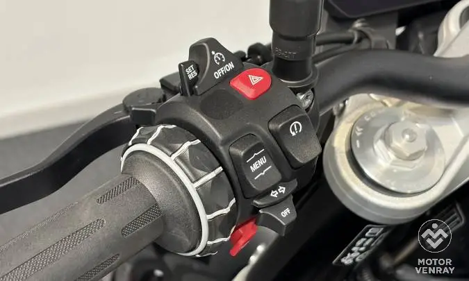 BMW F 900 R 2026