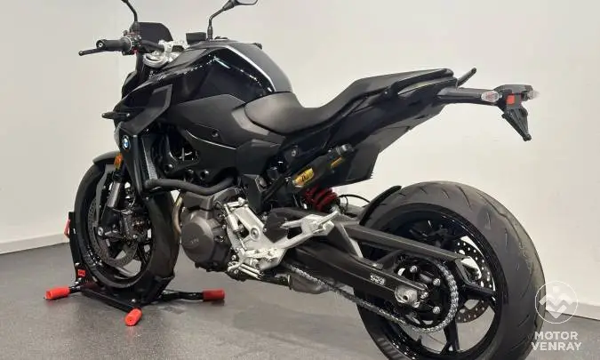 BMW F 900 R 2026