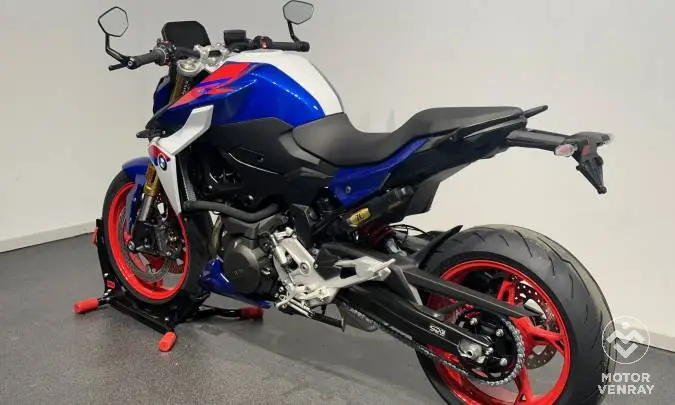 BMW F 900 R 2026
