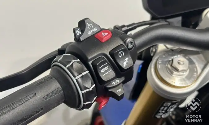 BMW F 900 R 2026