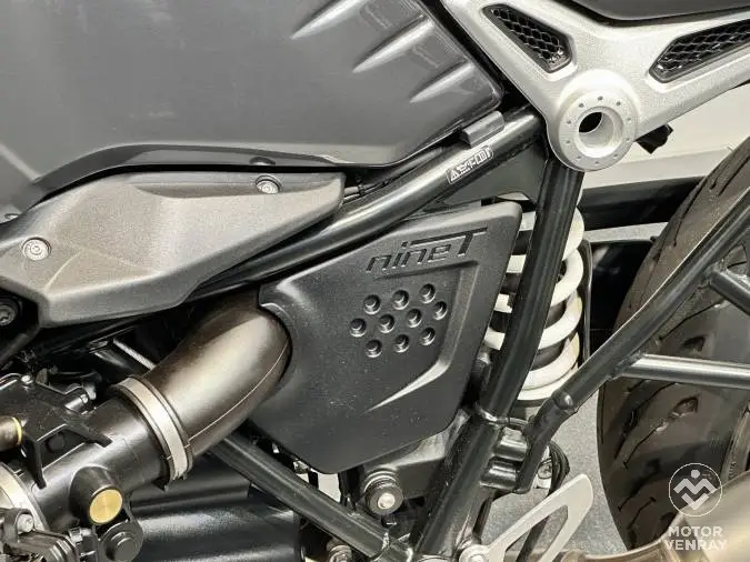 BMW R nine T Pure 2024