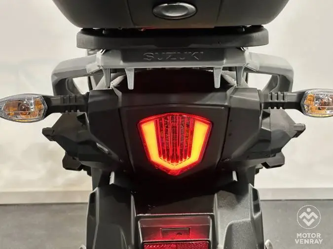 Suzuki DL250A 2021
