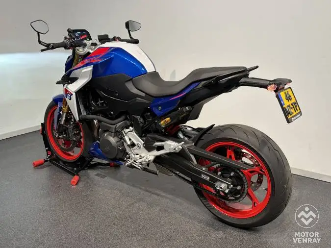 BMW F 900 R 2026