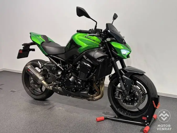 Kawasaki Z900 Performance 2026