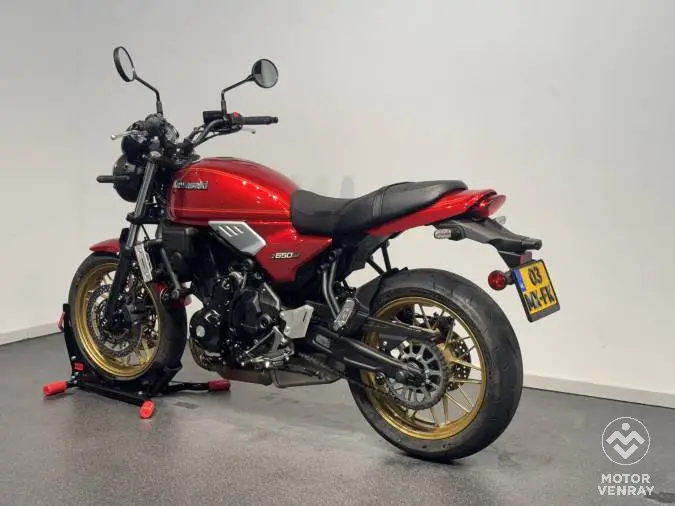 Kawasaki Z650 RS 2025