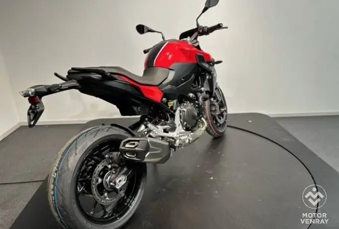 BMW F 900 R 2024