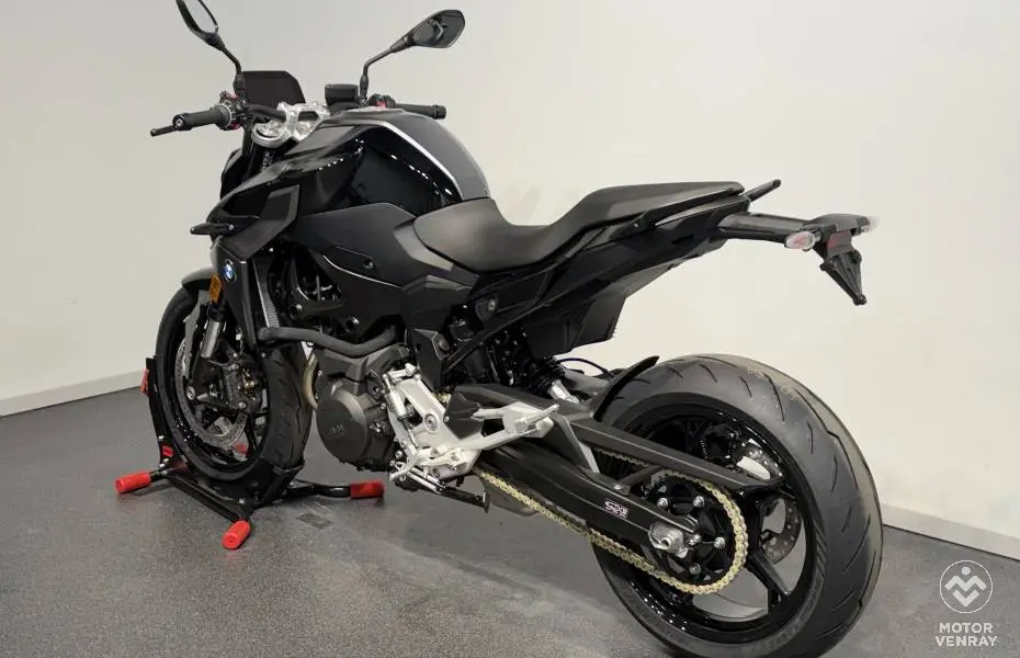 BMW F 900 R 2026