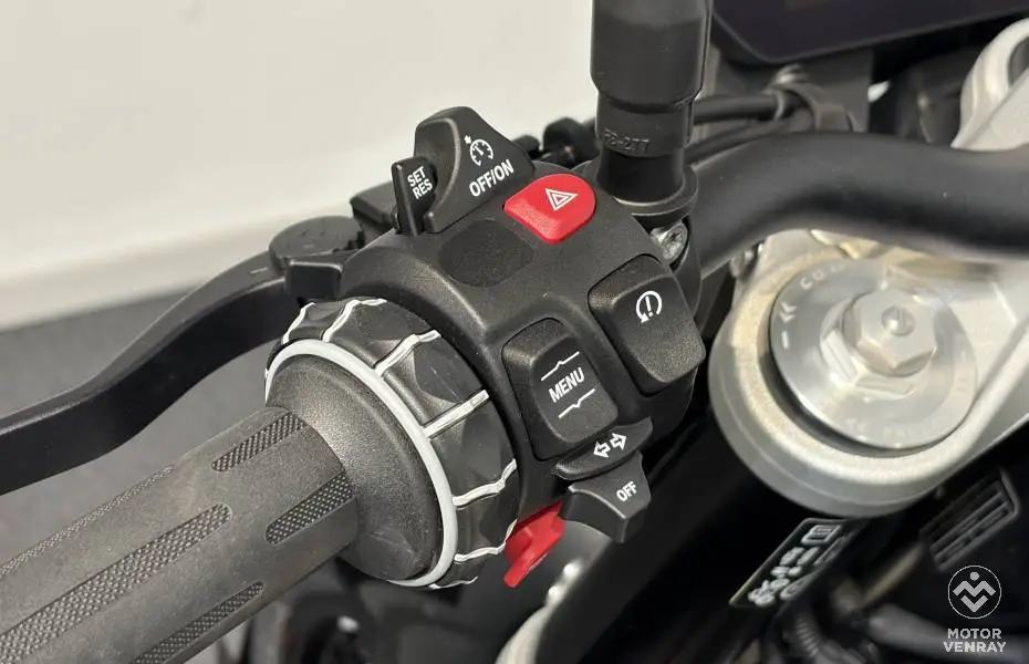 BMW F 900 R 2026