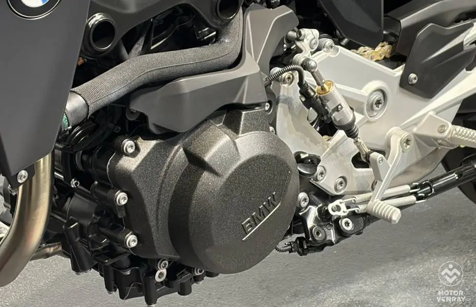 BMW F 900 R 2026