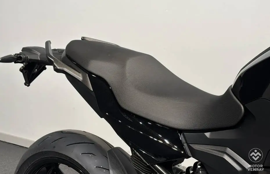 BMW F 900 R 2026