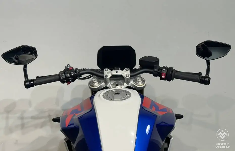 BMW F 900 R 2026