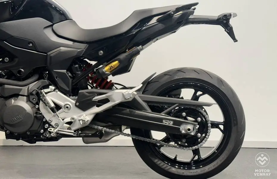 BMW F 900 R 2026