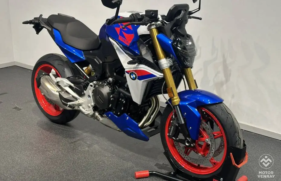 BMW F 900 R 2026