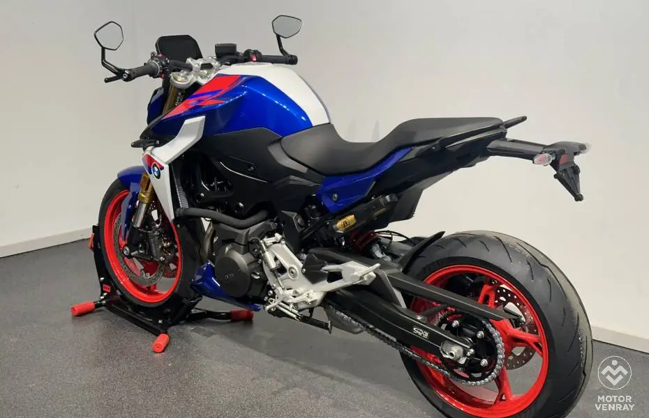 BMW F 900 R 2026