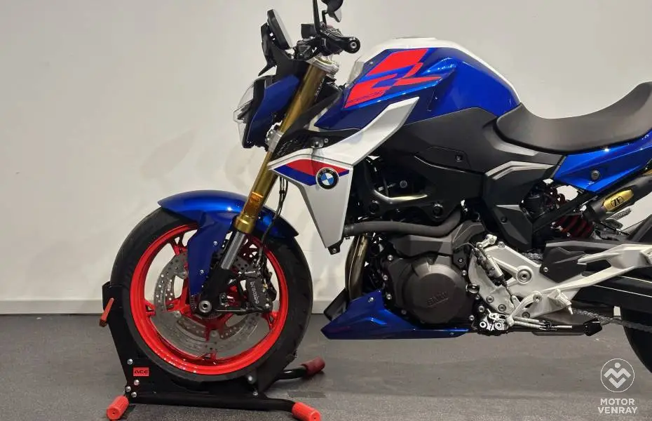 BMW F 900 R 2026
