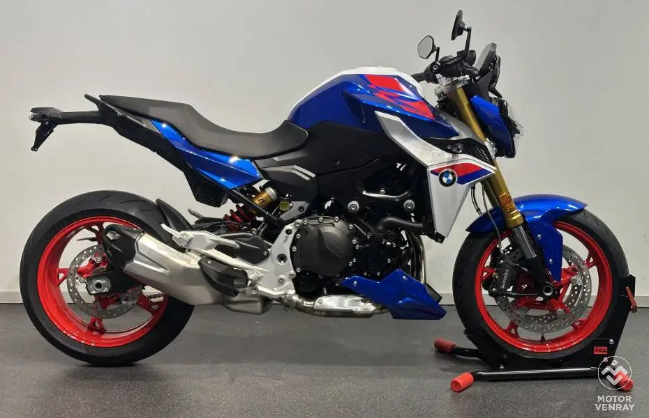 BMW F 900 R 2026