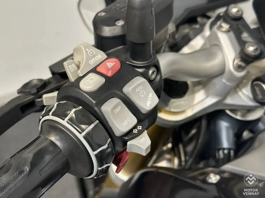BMW R 1200 R lc 2015