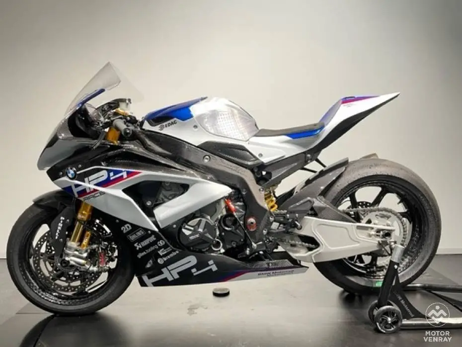 BMW HP4 Race 2017