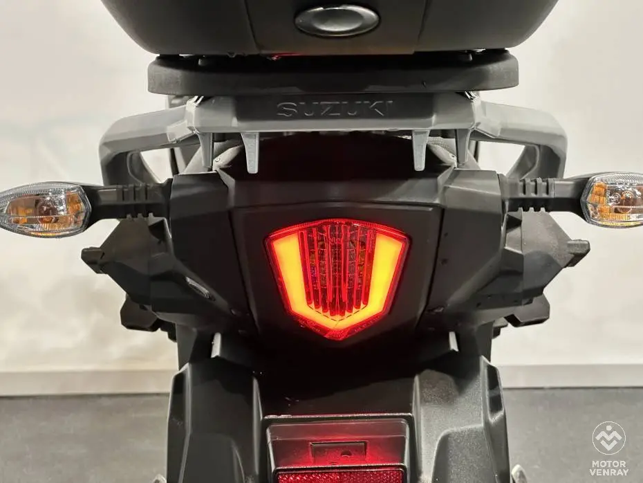 Suzuki DL250A 2021