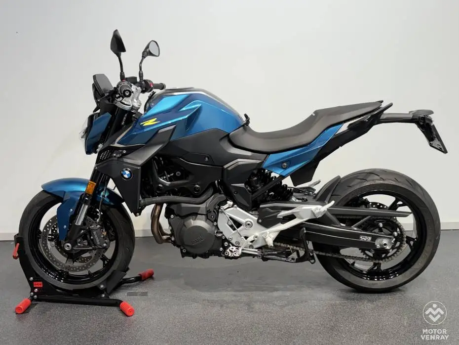 BMW F 900 R 2025