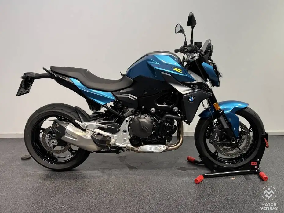 BMW F 900 R 2025