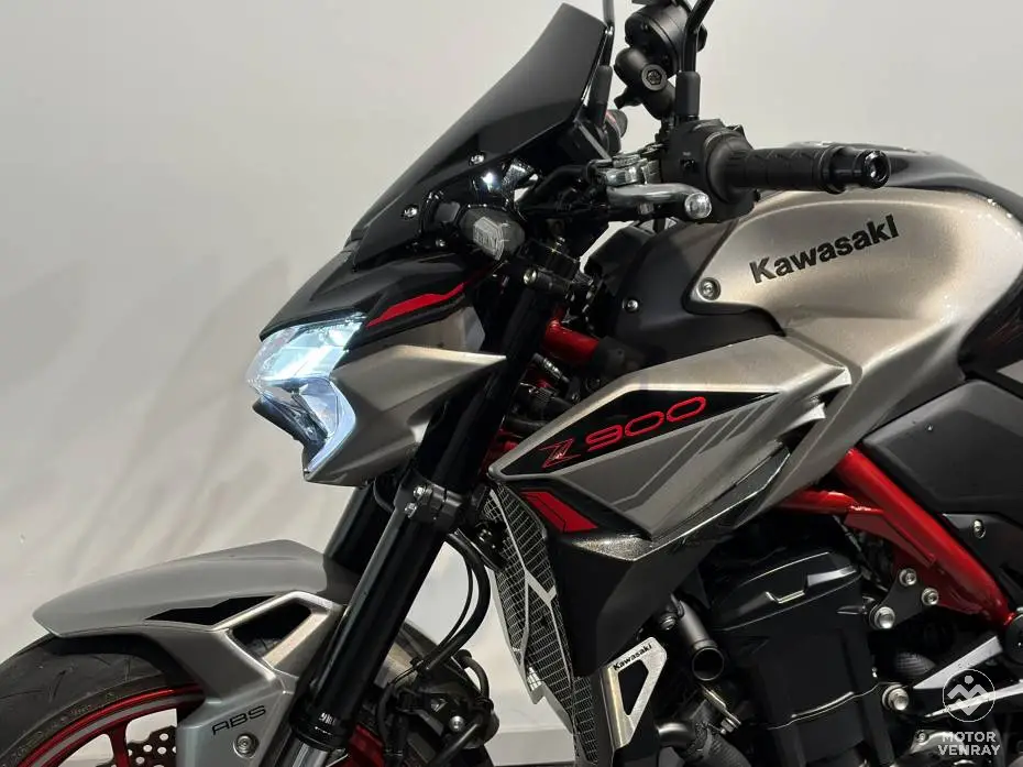 Kawasaki Z900 Performance 2023