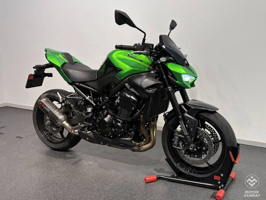 Kawasaki Z900 Performance 2026