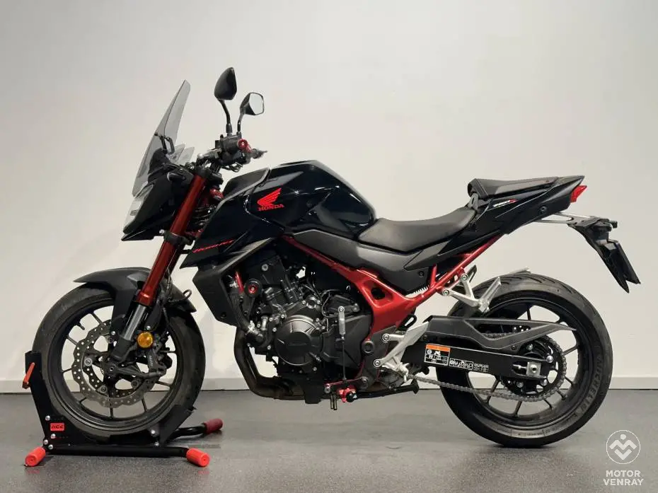 Honda CB750 Hornet 2023