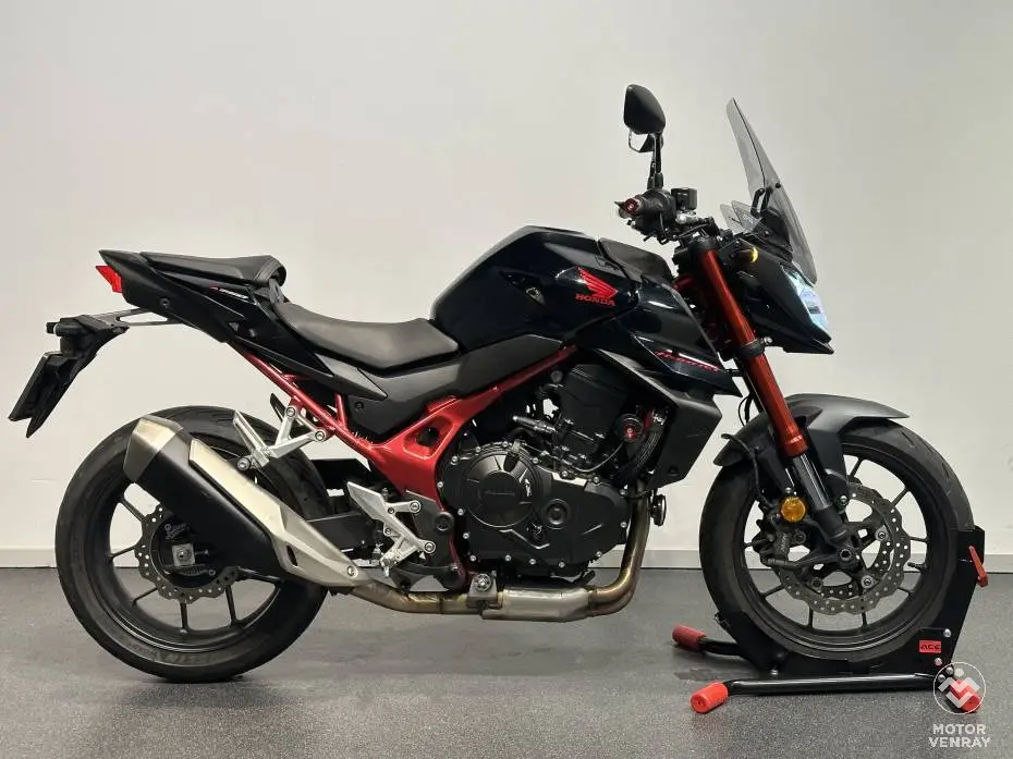 Honda CB750 Hornet 2023