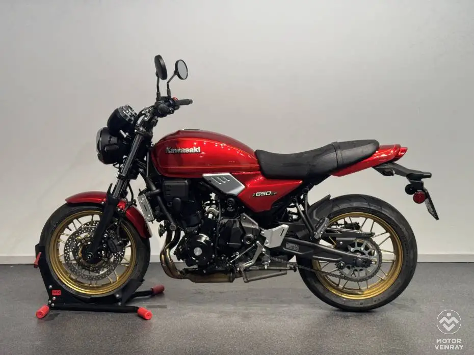 Kawasaki Z650 RS 2025