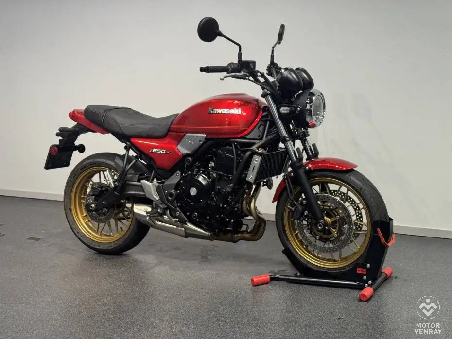Kawasaki Z650 RS 2025