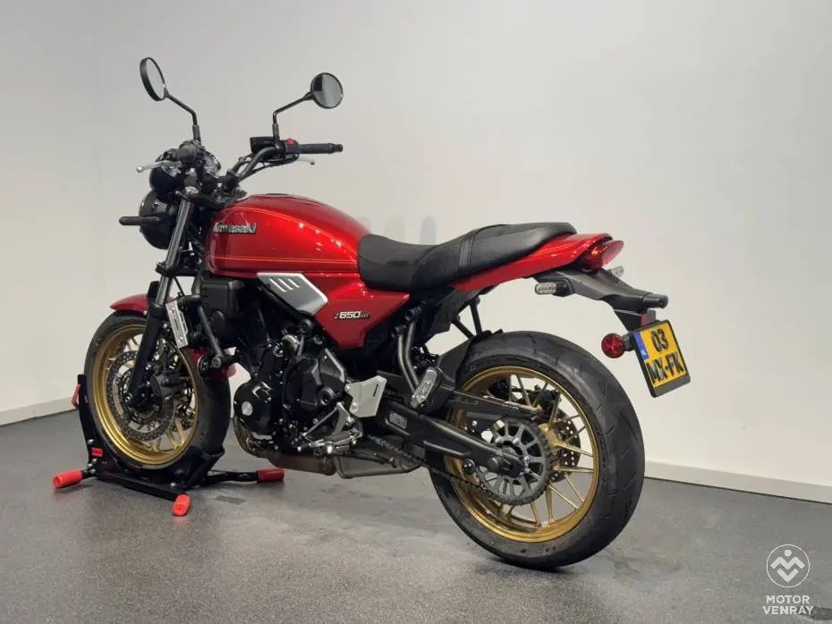 Kawasaki Z650 RS 2025