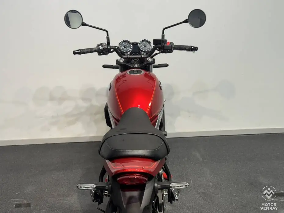 Kawasaki Z650 RS 2025