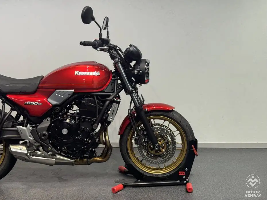 Kawasaki Z650 RS 2025