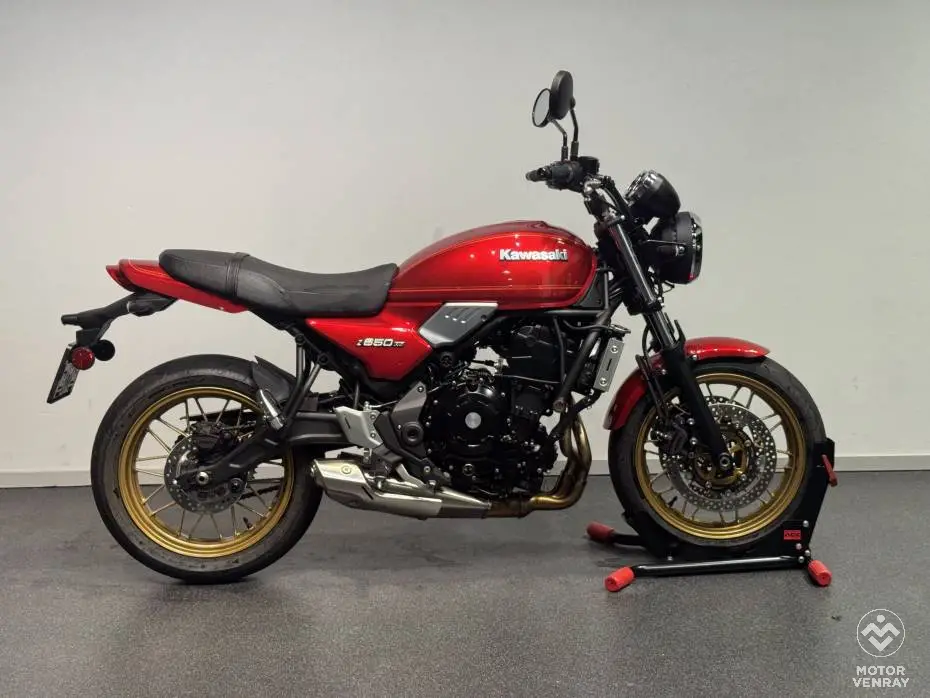 Kawasaki Z650 RS 2025