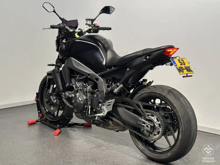 Yamaha MT-09 2021