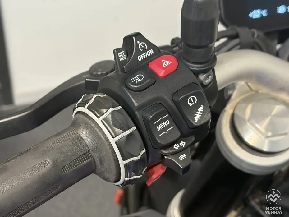 BMW F 900 R 2021