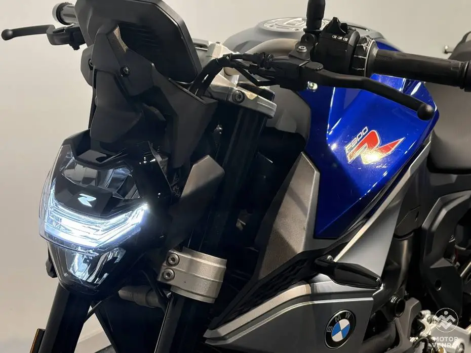 BMW F 900 R 2021